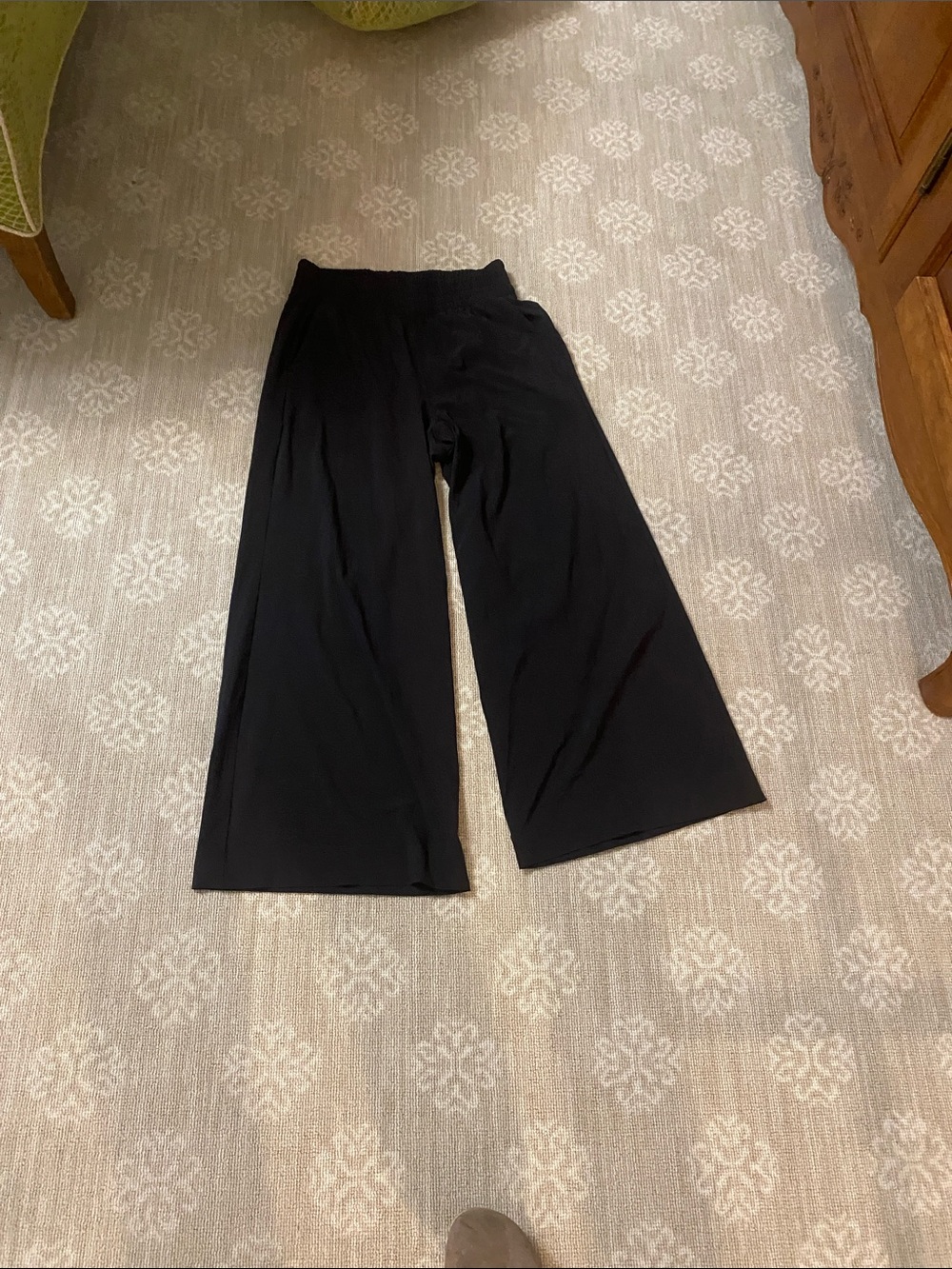 Vuori Black Wide Leg Villa Pants